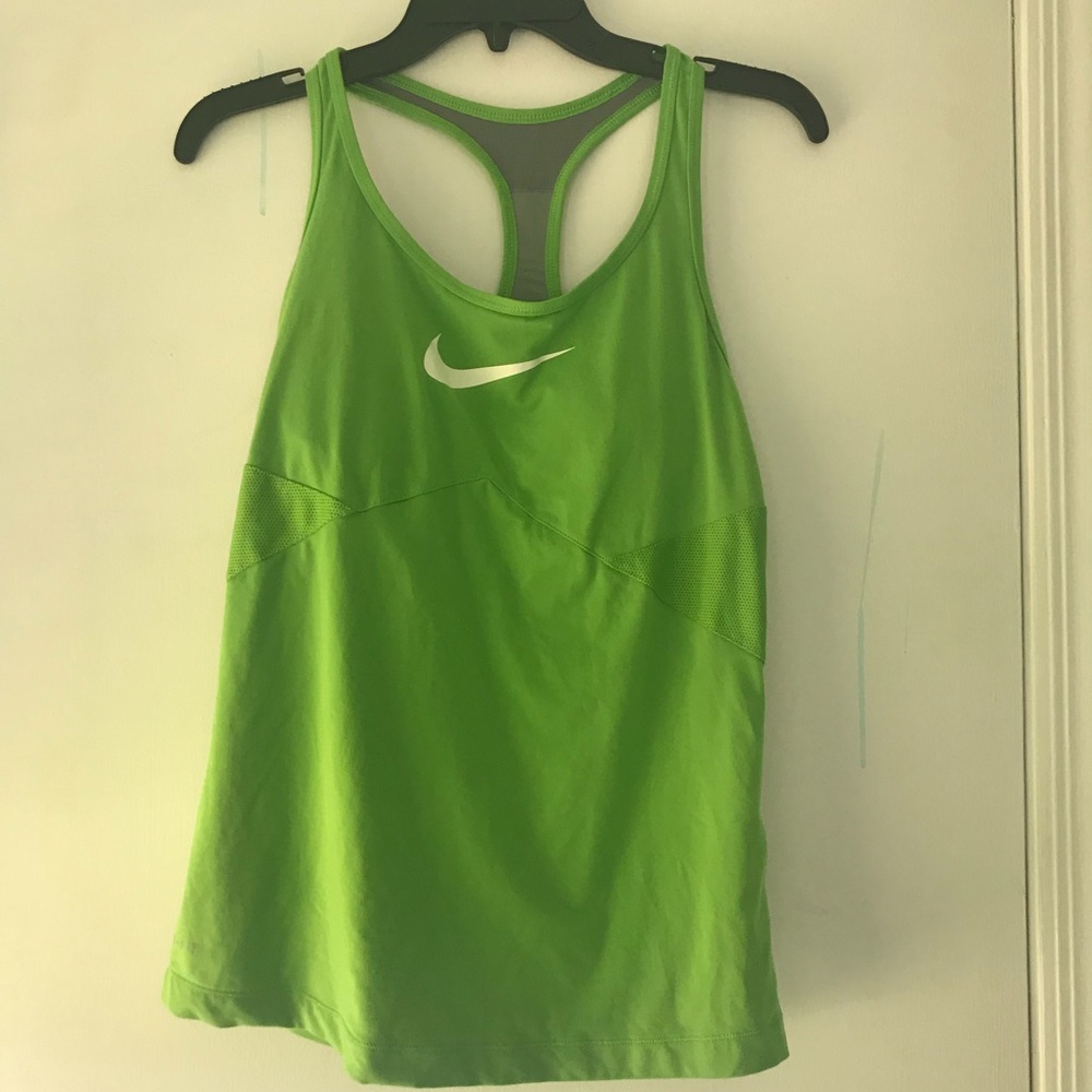 green nike tank top